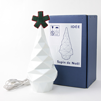 彫刻のような、もみの木型ライト「IDEE Sapin de Lumiere」