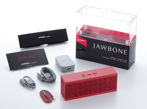 美しいフォルムと迫力のサウンドが魅力のポータブルスピーカー「Jawbone JAMBOX」